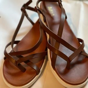 Mia Strap flat sandals